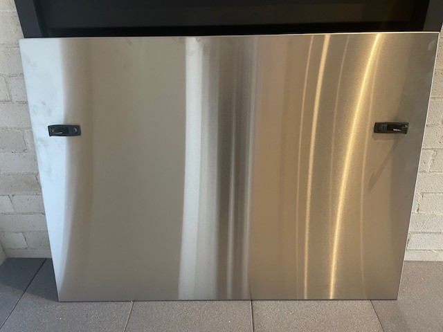 QUADRO S/STEEL FRONT COVER - INCLUDING LOCKS